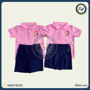 Đồng phục mầm non cổ trụ màu hồng phấn