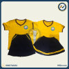đồng phục mầm non cổ tim màu vàng