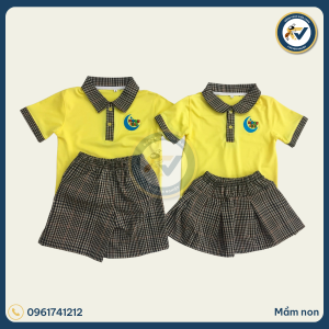 đồng phục mầm non cổ trụ màu vàng phối caro
